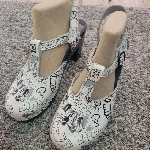 RARE DISCONTINUED HARD TO FIND Sven Comic Book Clogs 39 - Picture 4 of 14